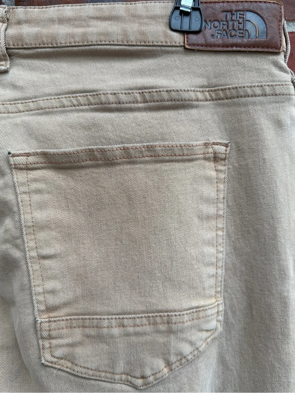 The North Face Mens 38x 31 Khaki Straight Leg Denim Hiking Work Pants Jeans P4